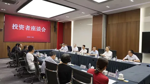美联储加息25基点：三年首次全员一致，沃什主席直言通胀难题，特朗普呼吁降温应对